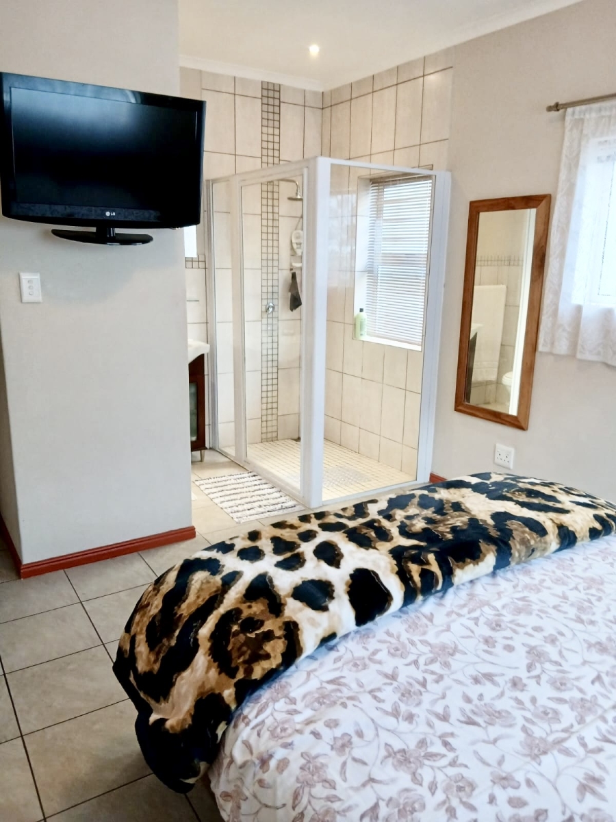 2 Bedroom Property for Sale in Sandbaai Western Cape